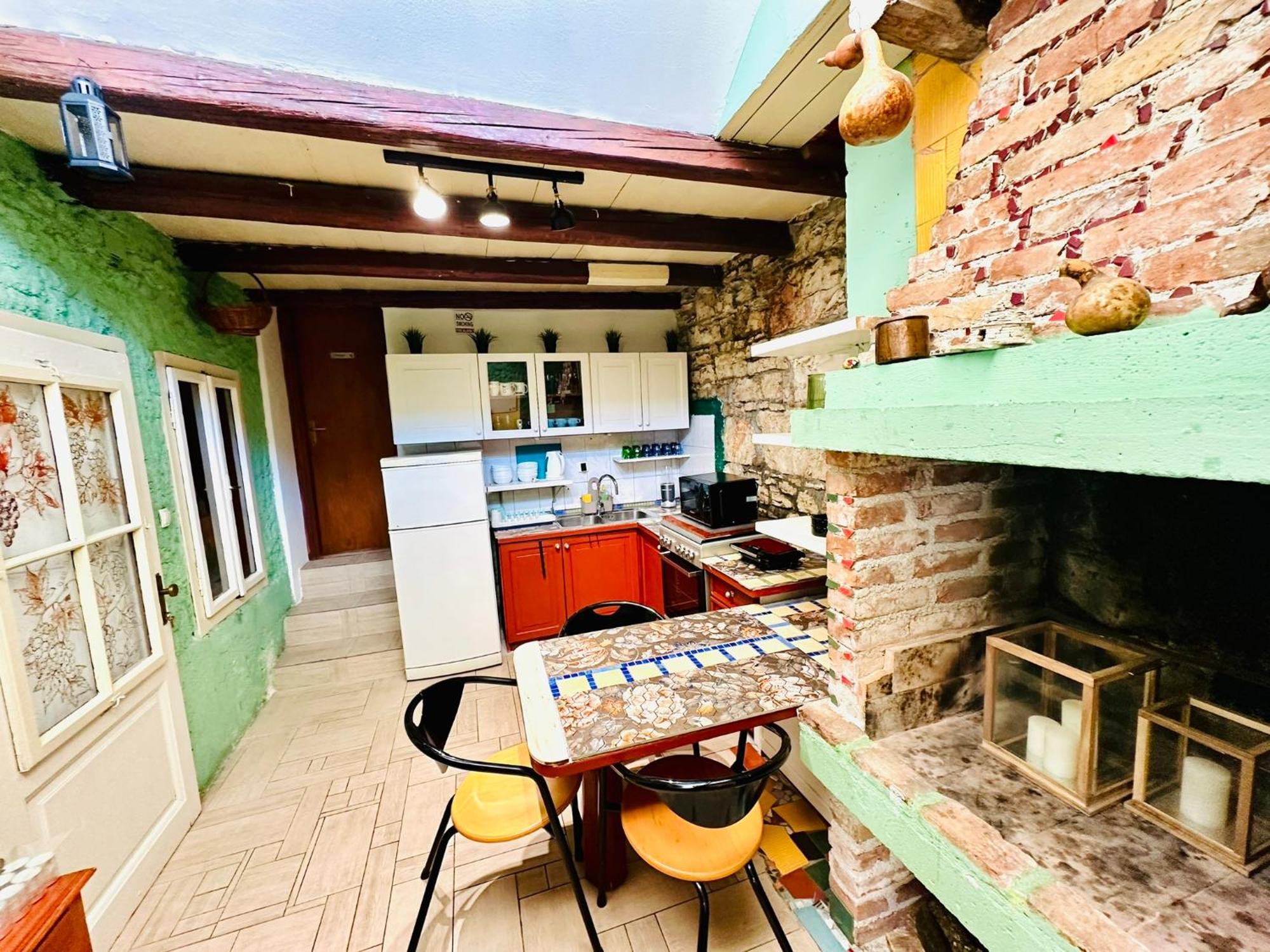 Art & Joy Hostel Pula
